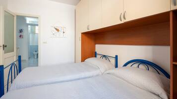 2 chambres, fer et planche Ă repasser, Wi-Fi gratuit, draps fournis