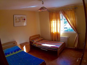 10 Schlafzimmer, Bügeleisen/Bügelbrett, kostenloses WLAN, Bettwäsche