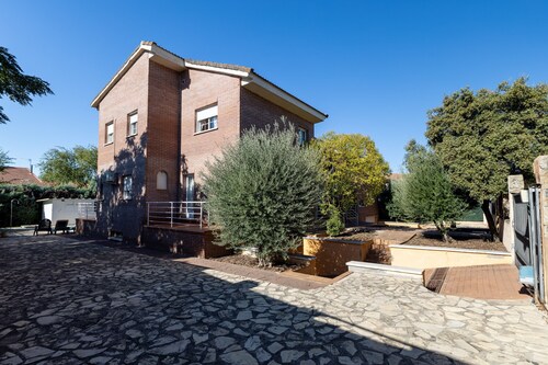 Holiday Home 'Villa Pilara - Brunete' with Private Pool, Wi-Fi and Air Conditioning