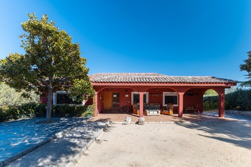 Holiday Home 'El Bolero De Brasal' with Private Pool, Wi-Fi and Air Conditioning