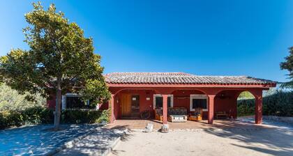 Holiday Home 'El Bolero De Brasal' with Private Pool, Wi-Fi and Air Conditioning