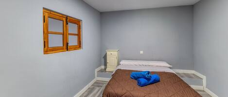 9 bedrooms, iron/ironing board, free WiFi, bed sheets