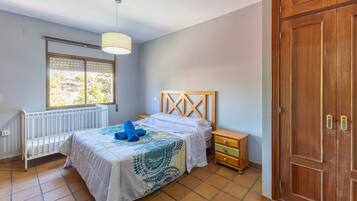 9 camere, ferro/asse da stiro, Wi-Fi gratuito, lenzuola