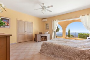 5 Schlafzimmer, Bügeleisen/Bügelbrett, kostenloses WLAN, Bettwäsche