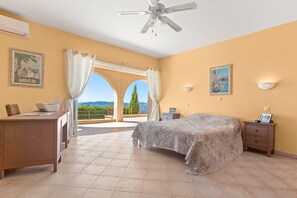 5 dormitorios, tabla de planchar con plancha, wifi gratis y ropa de cama