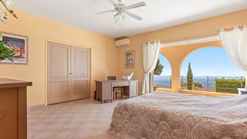 5 dormitorios, tabla de planchar con plancha, wifi gratis y ropa de cama