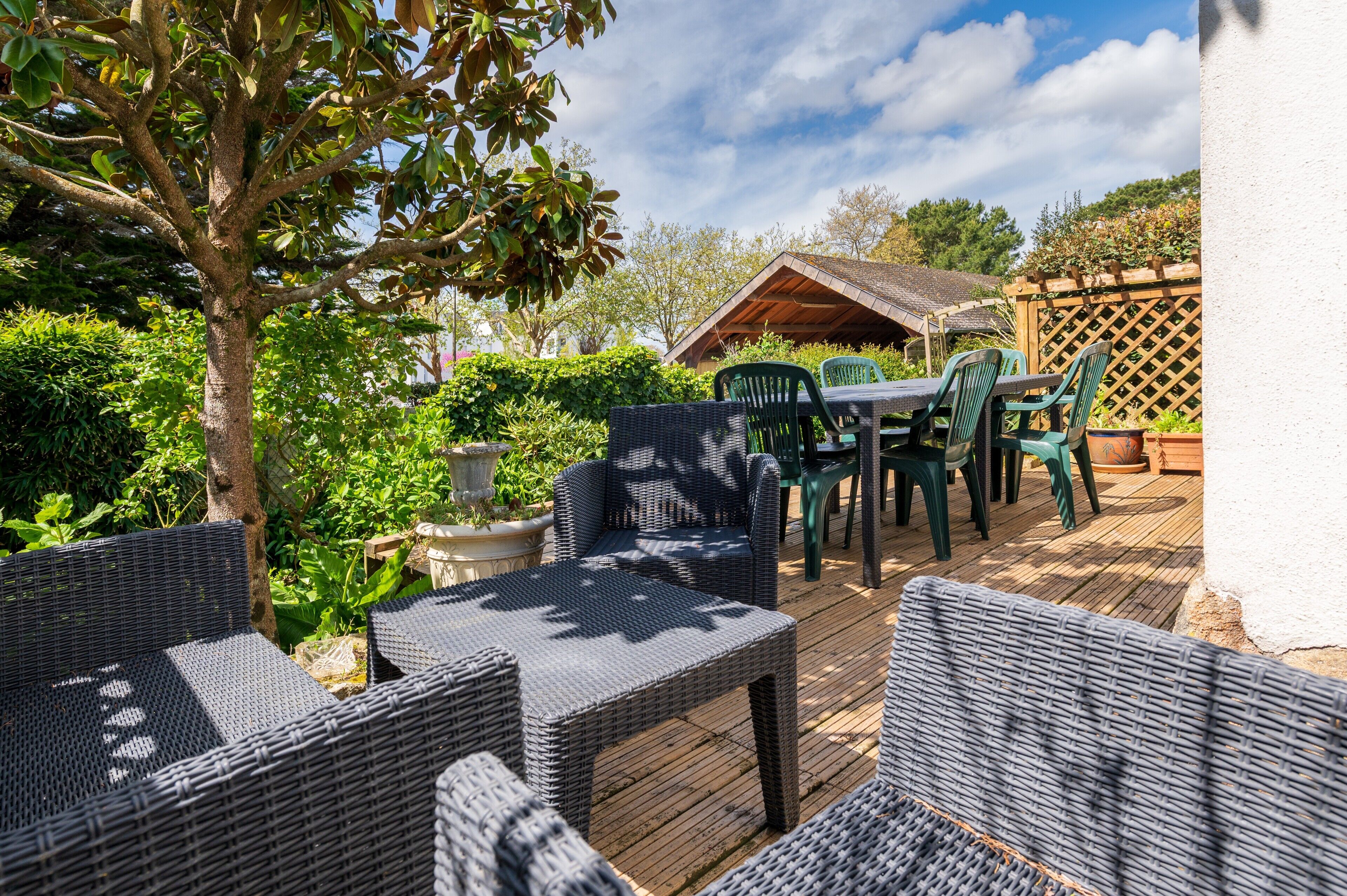 屋外ダイニングエリア