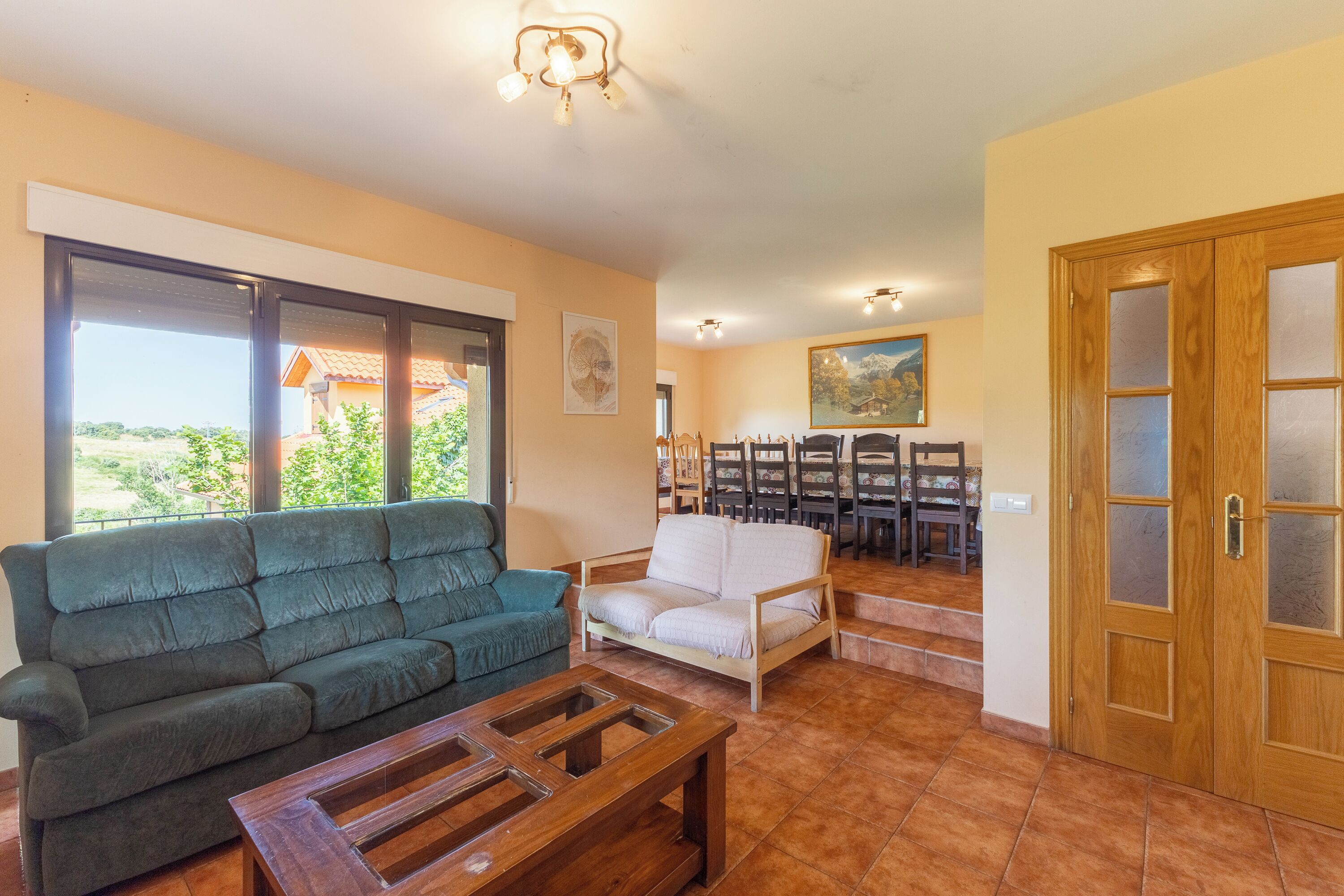 Televisión, chimenea y tenis de mesa 