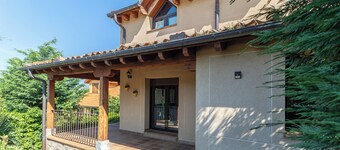 Villa 'Arboleda' with Mountain View, Private Pool and Wi-Fi