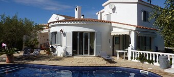 Holiday Home 'Casa Viviana' with Private Pool, Private Terrace and Air Conditioning
