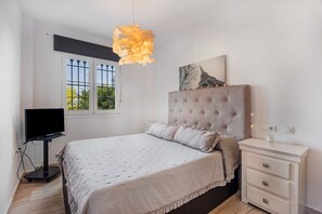 2 soverom, strykejern/-brett, wi-fi (inkludert) og sengetøy