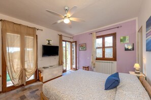 1 habitación y ropa de cama
