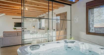 Apartment 'Acebos' with Mountain View, Wi-Fi and Air Conditioning