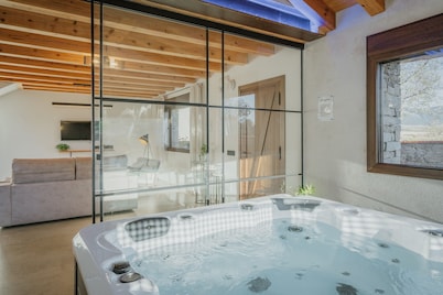 Los Acebos: Rural Retreat for Couples with Mountain Views in the Sierra de Segovia