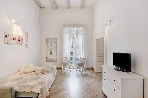 Ferienwohnung 'Familiare A Napoli Centro' mit Balkon, Wi-Fi und Klimaanlage