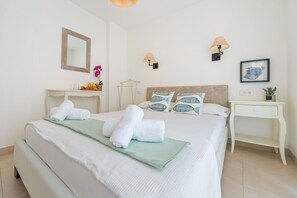 1 bedroom, free WiFi, bed sheets - Apartment 'Sf1' with Wi-Fi and Air Conditioning (L'Ametlla de Mar)