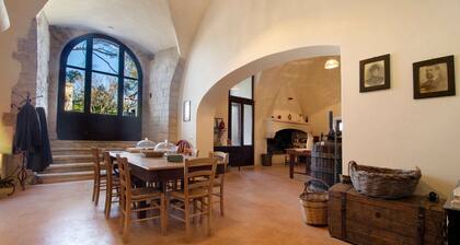 Apartment 'Iazzo' with Shared Terrace, Private Garden and Wi-Fi