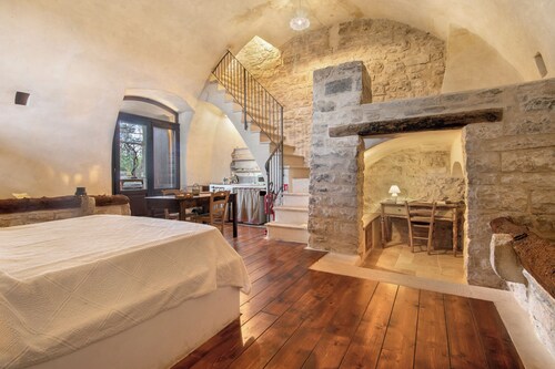 Apartment 'Carrubo' with Shared Terrace, Shared Garden and Wi-Fi