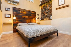 1 bedroom, iron/ironing board, free WiFi, bed sheets - Apartment 'Di Tano' with Wi-Fi and Air Conditioning (Catania)