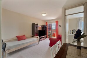 2 dormitoris, planxa i posts de planxar, wifi gratuïta i roba de llit 