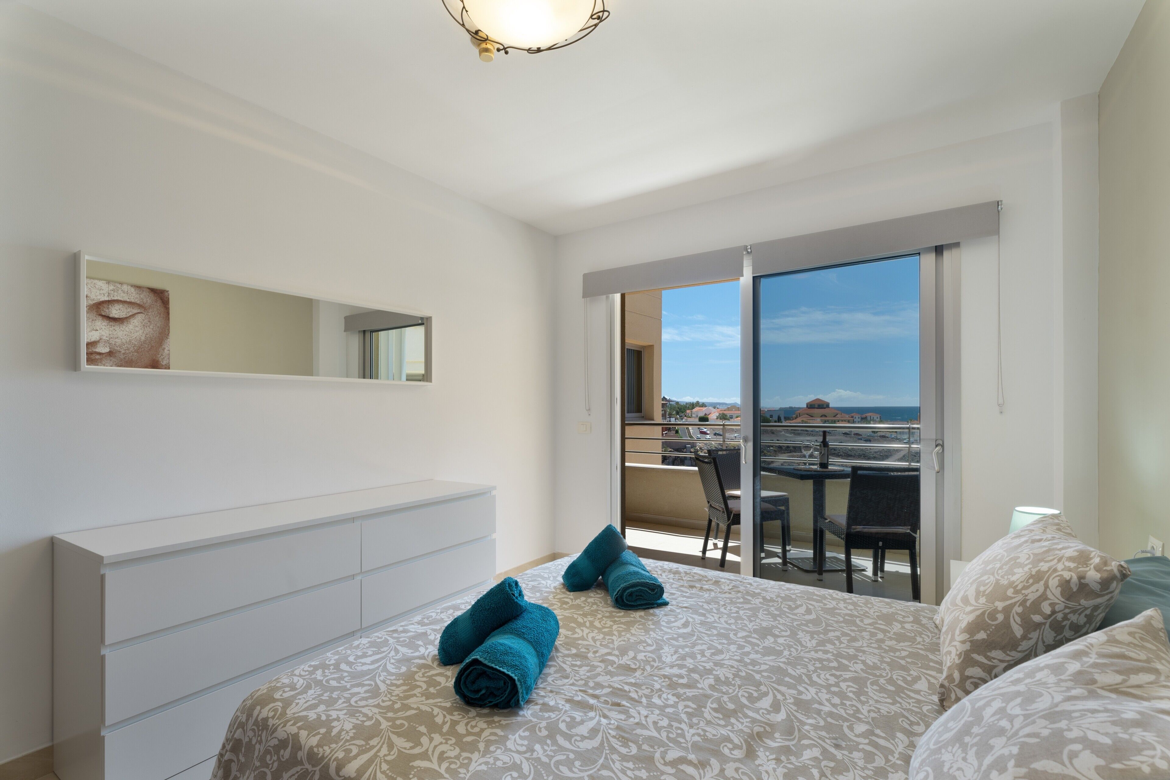 2 habitaciones, tabla de planchar con plancha y wifi gratis 