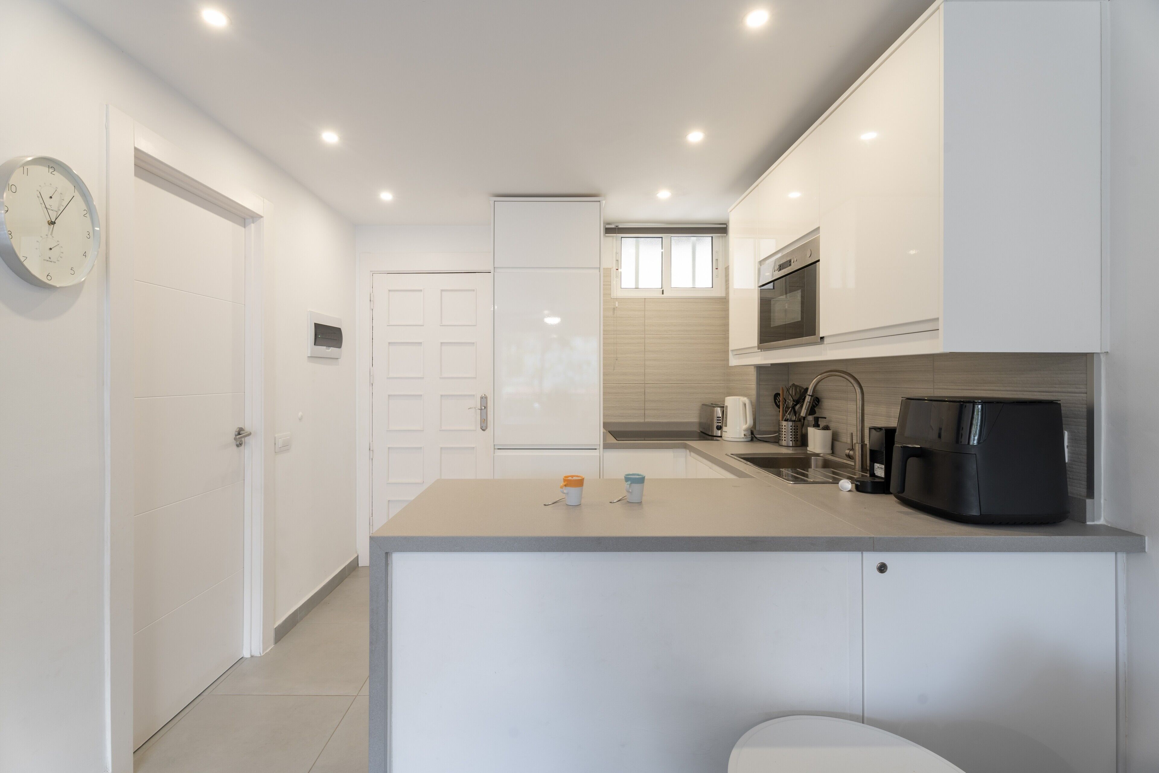 Fridge, microwave, coffee/tea maker, highchair