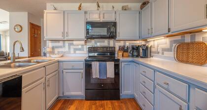 Bayberry Beach House - C7372, Pool, Pets Welcome, Flex Days Off Season