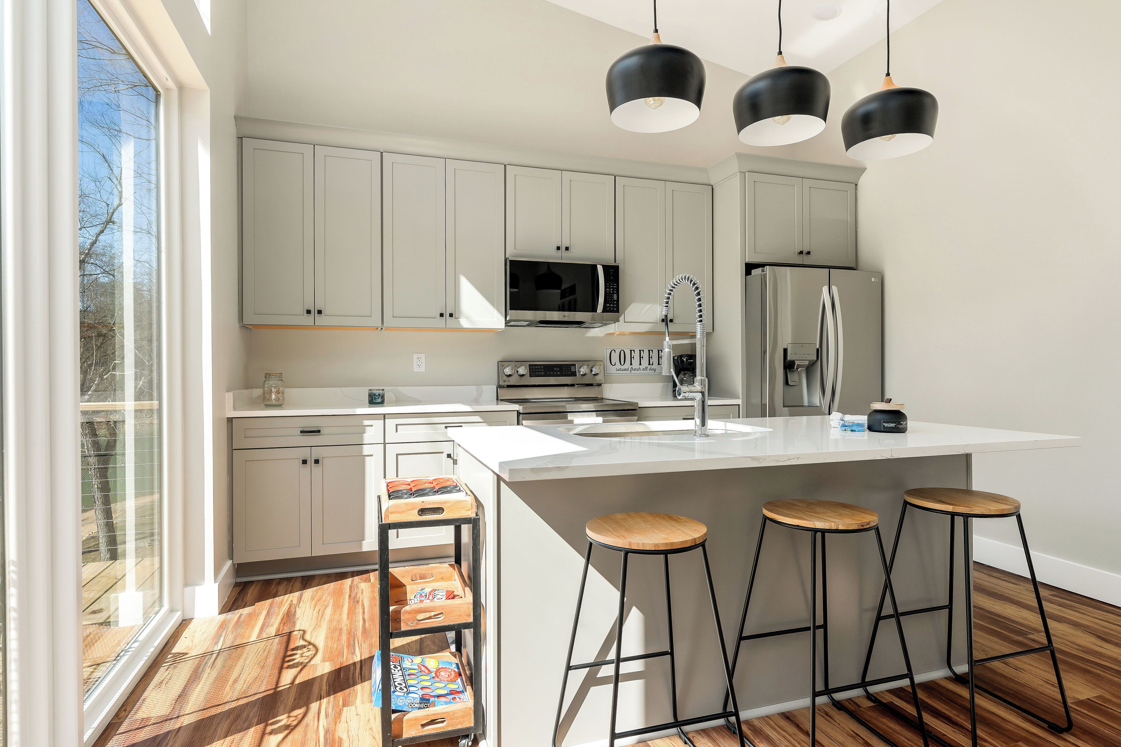 冰箱、微波炉、烤箱、炉灶