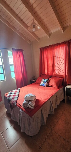 2 bedrooms, iron/ironing board, free WiFi, bed sheets