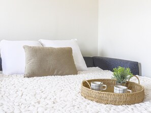 2 bedrooms, internet