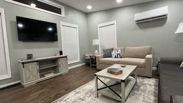 Smart TV, books, stereo