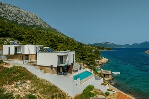 Exterior - Beachfront villa Luce with seaview and pool (Pijavicino)