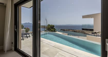 Beachfront villa Luce with seaview and pool