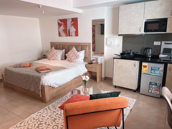 1 bedroom, iron/ironing board, WiFi, bed sheets