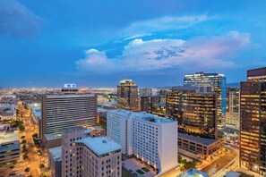 Exterior - 2DB | Monroe| HighRise+Pool+Gym+Parking+W/D+Golf (Phoenix)