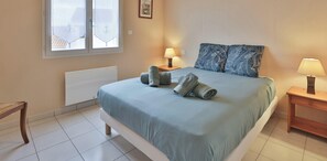 2 Schlafzimmer, Bügeleisen/Bügelbrett, kostenloses WLAN