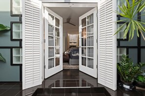 Interior - Jackson Rooftop Loft by the Bars (Omaha)