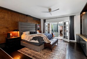 5 Schlafzimmer, Schreibtisch, BĂŒgeleisen/BĂŒgelbrett, kostenloses WLAN
