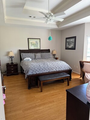 3 bedrooms, desk, iron/ironing board, free WiFi - 3-bedroom golf course home on Walden on Lake Conroe Montgomery with WiFi, AC (Montgomery)