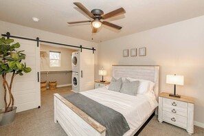 1 bedroom, iron/ironing board, travel cot, WiFi - The Casita 7 mins to DT Boise Sleeps 2-4 (Boise)