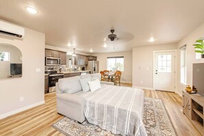 Interior - The Casita 7 mins to DT Boise Sleeps 2-4 (Boise)