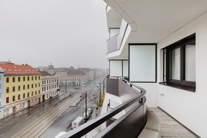 Property grounds - Blueground | Favoriten, sauna & elev, nr Belvedere (Vienna)