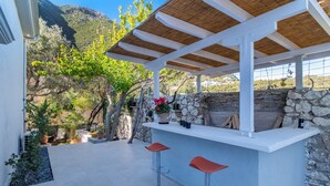 Terrace/patio - Luxury Villa- Sleeps 6 - Views, Pool, Hot Tub (Nikiana)