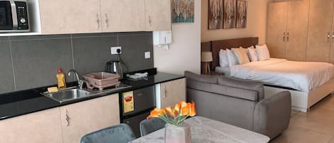 1 chambre, fer et planche à repasser, Wi-Fi, draps fournis