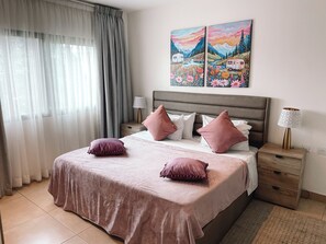 2 bedrooms, iron/ironing board, WiFi, bed sheets