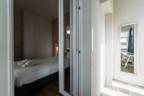 1 soverom, strykejern/-brett, internettilgang og sengetøy