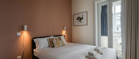 1 soverom, strykejern/-brett, internettilgang og sengetøy