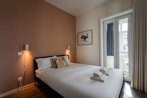 1 soverom, strykejern/-brett, internettilgang og sengetøy