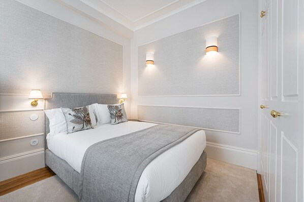 Internet, bed sheets