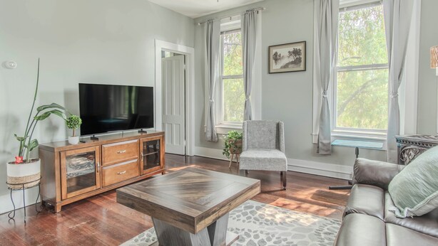 TV, fireplace - 2BR Lake Ontario Suite  King Bed, Historic Village, Walk to Waterfront & Dining (Sackets Harbor)